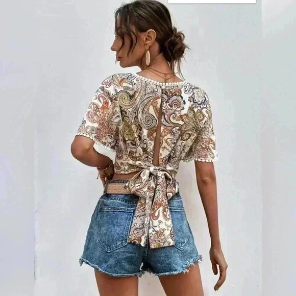 SHEIN Frenchy Paisley Print Pom Pom Trim Knot Back  Blouse size M - Picture 2 of 4